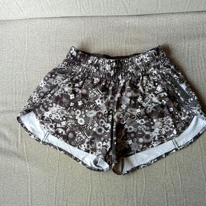 Rare lululemon Seawheeze 2017 Race Entry Tracker Shorts - Counter Culture Size 8